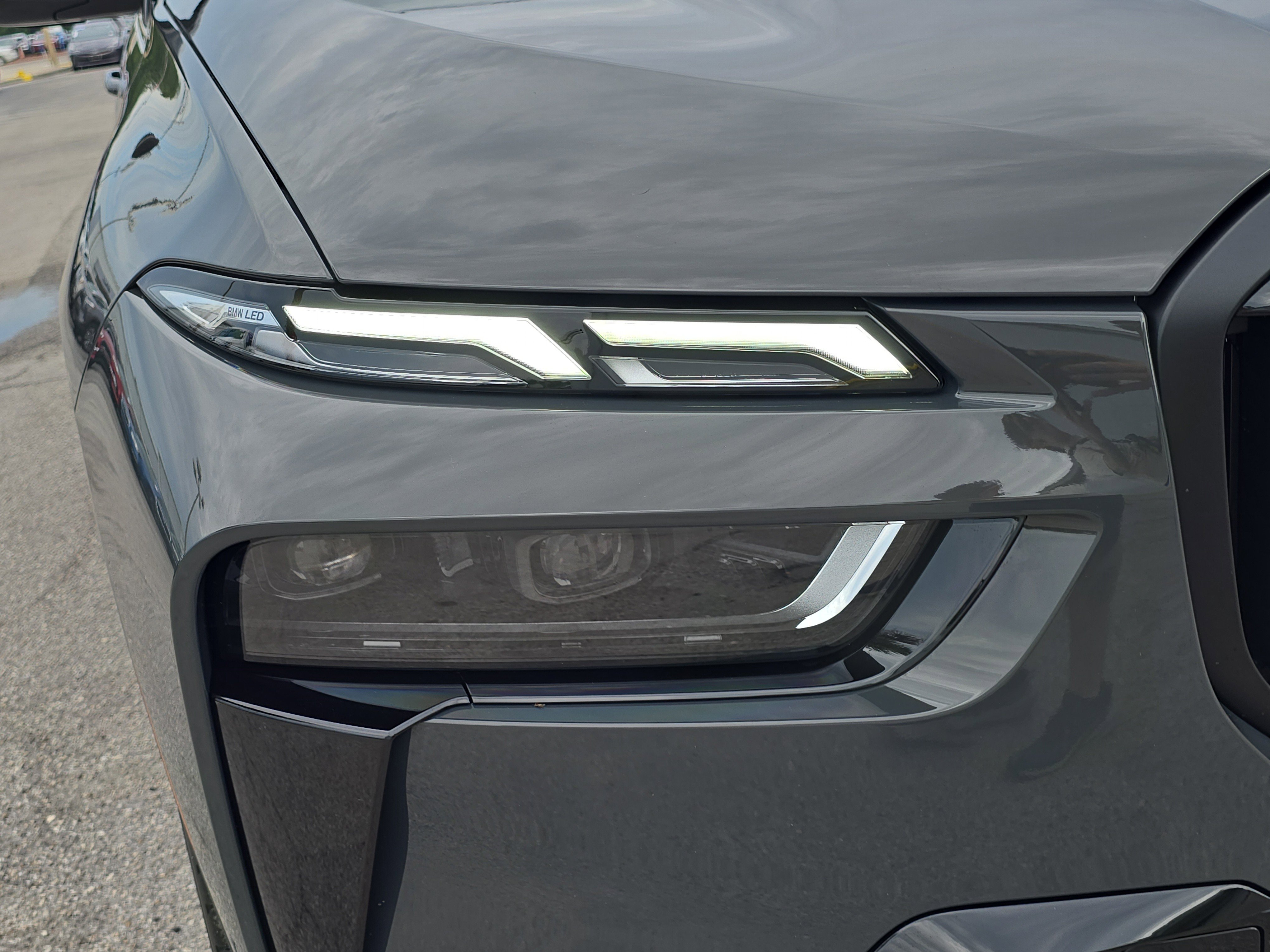 New 2026 BMW X7 M60i image 7