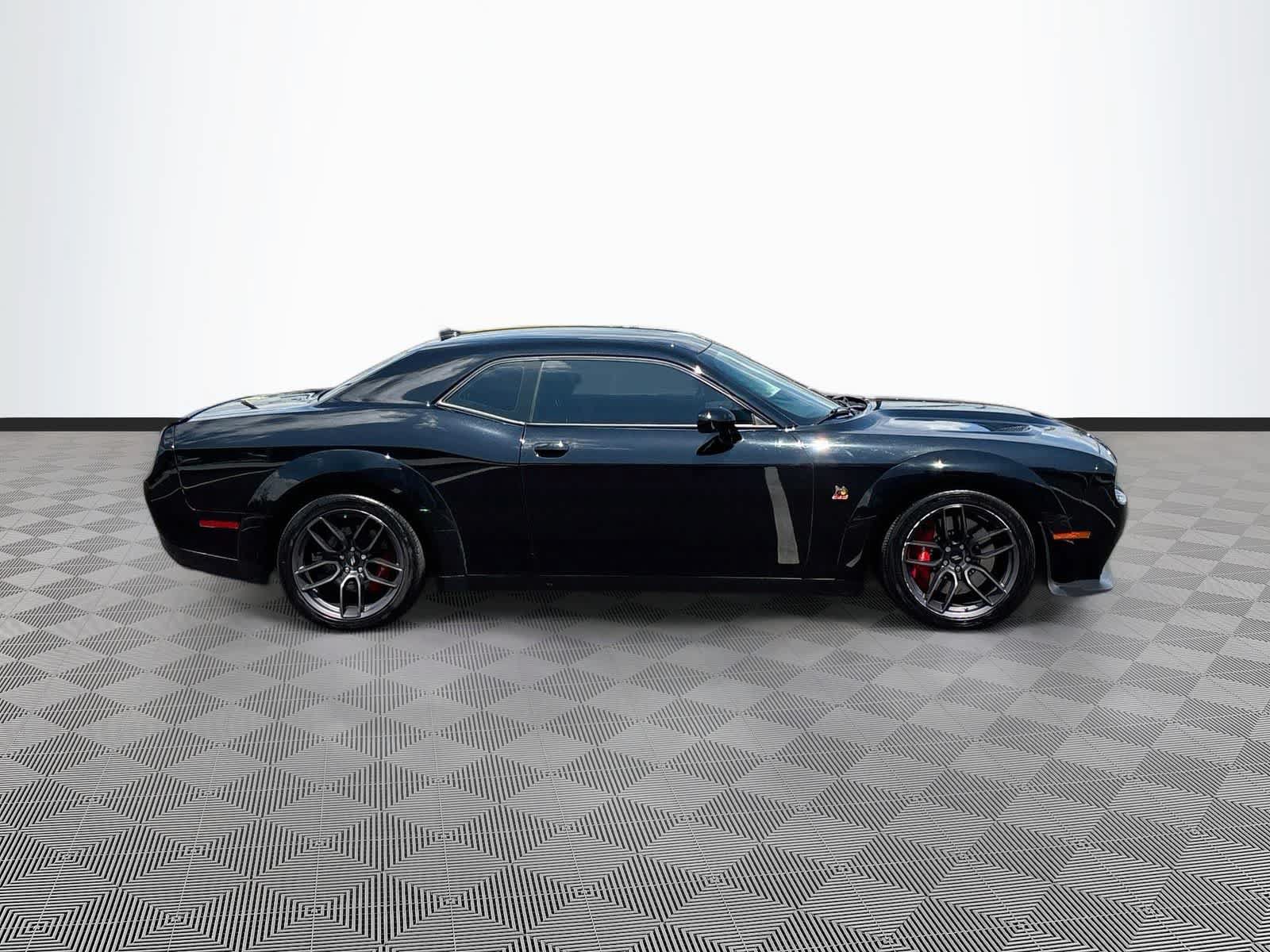 Used 2020 Dodge Challenger R/T Scat Pack RWD image 4