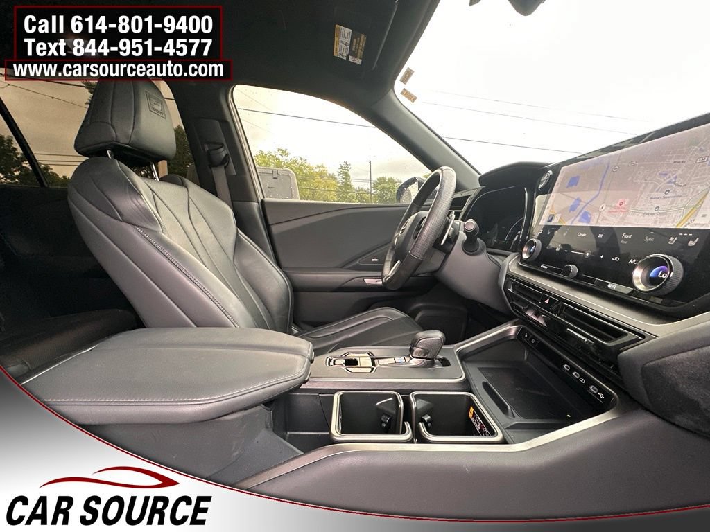 Used 2024 Lexus TX 500h AWD w/ Technology Package image 32