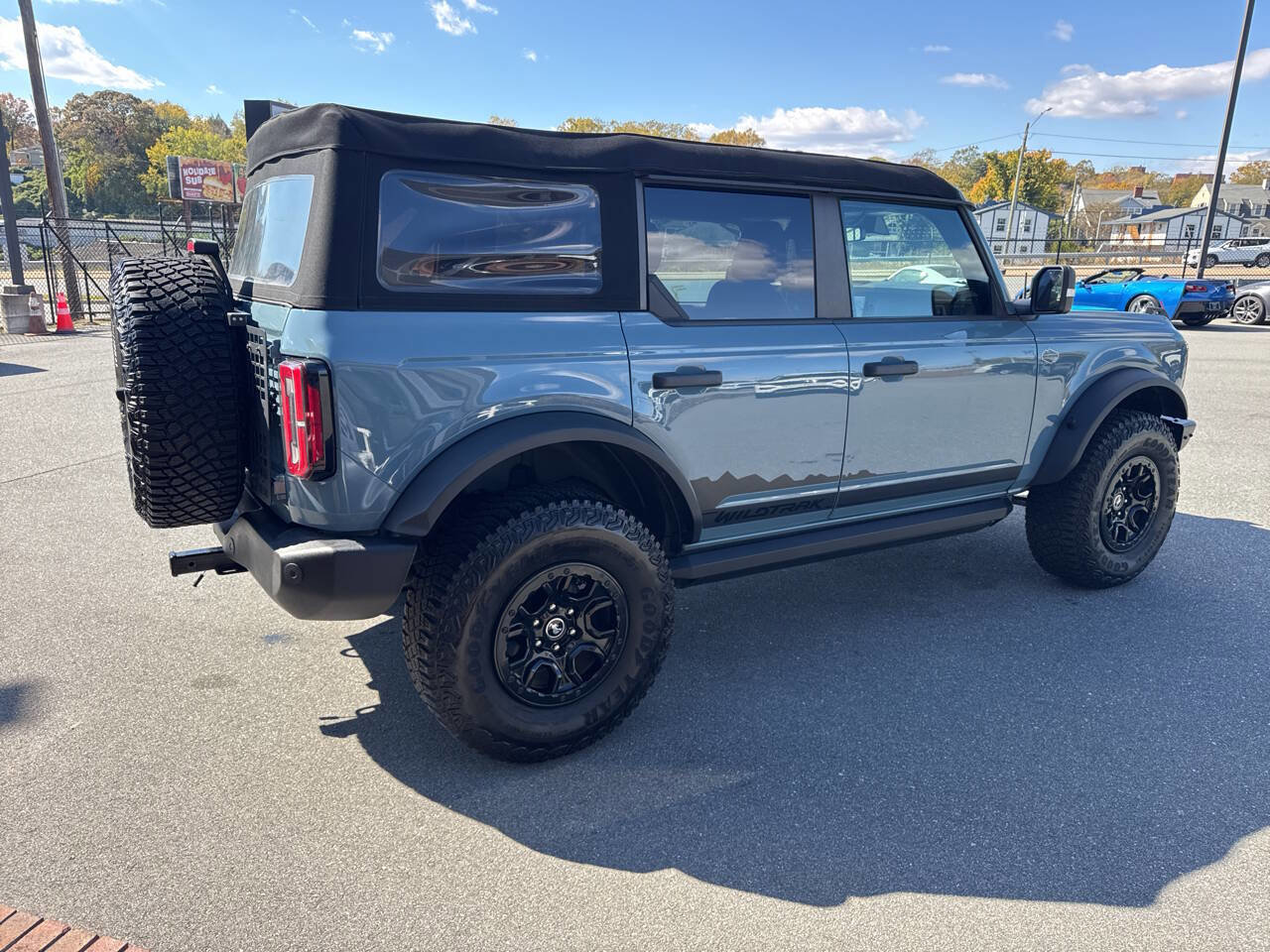 Used 2022 Ford Bronco Wildtrak image 11