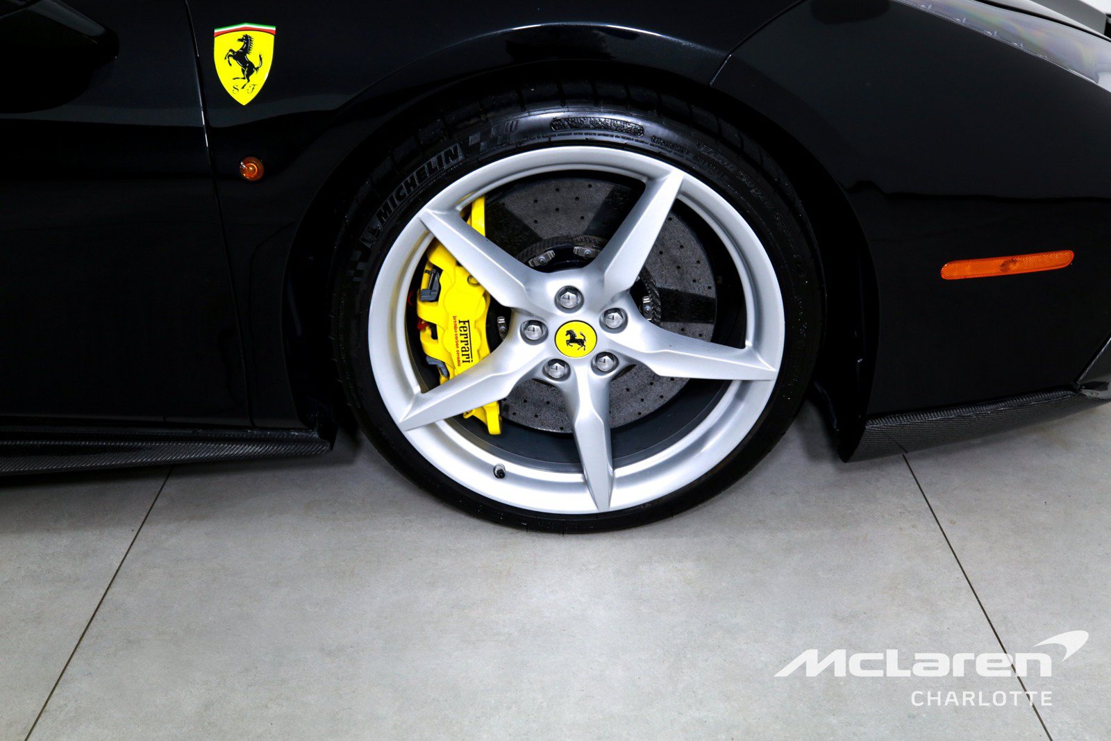 Used 2018 Ferrari 488 GTB RWD image 27