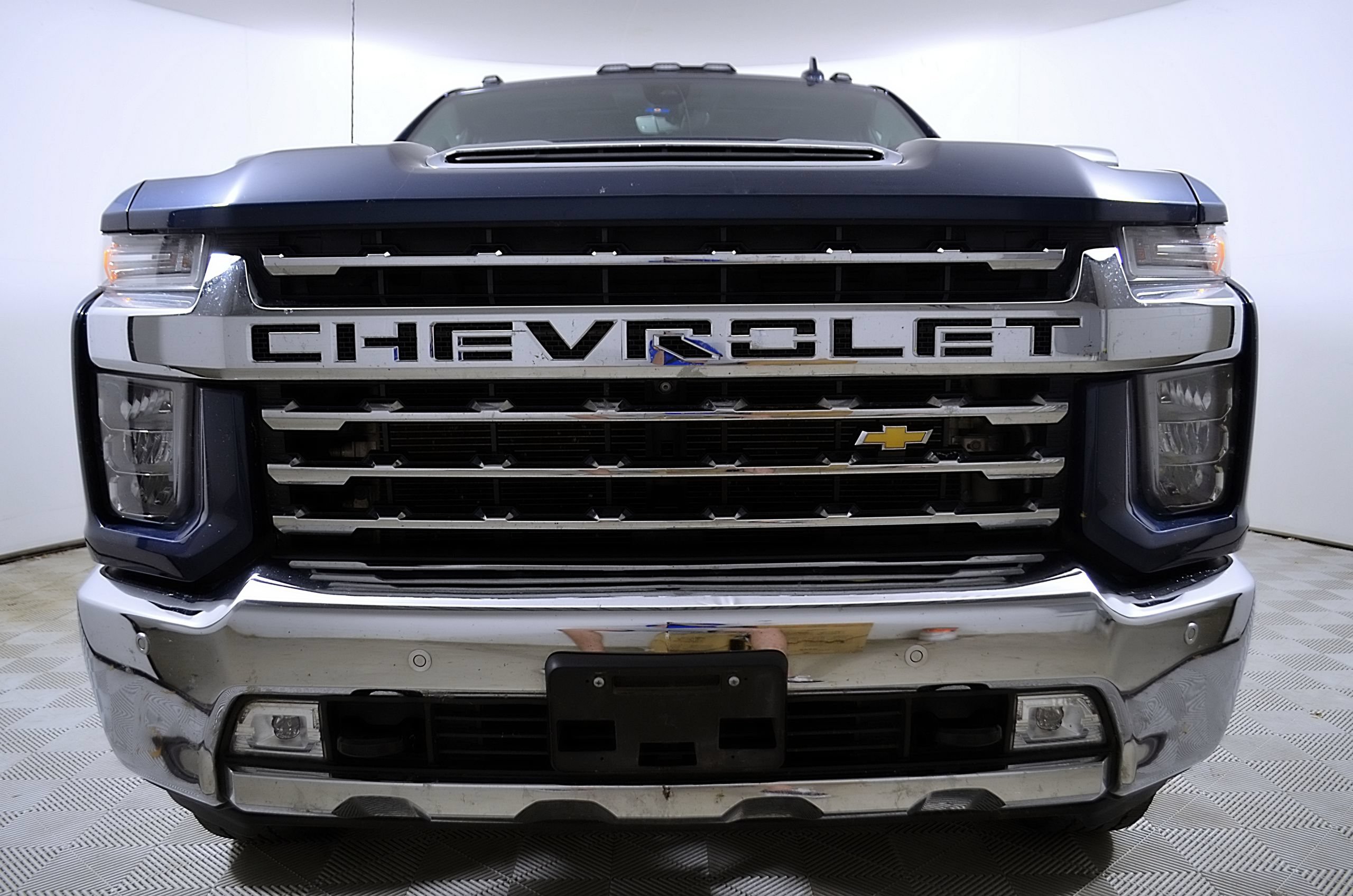 Used 2022 Chevrolet Silverado 3500 LTZ w/ LTZ Texas Edition AWD/4WD image 5