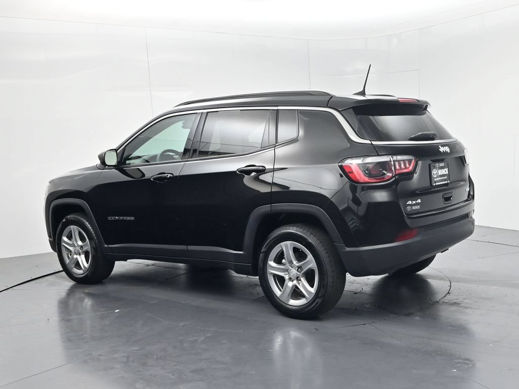 Used 2024 Jeep Compass Latitude AWD/4WD image 5