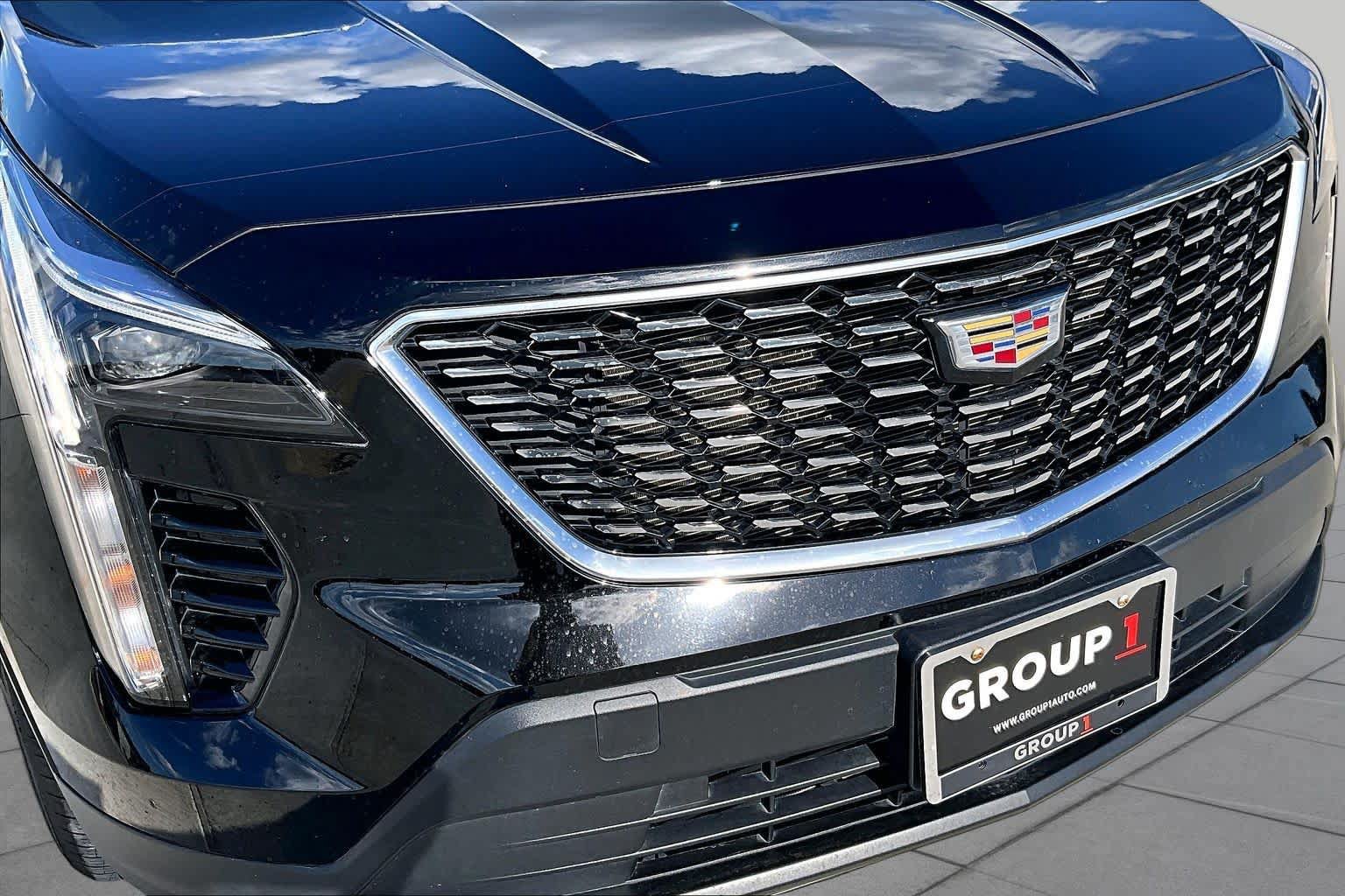 Used 2023 Cadillac XT4 Luxury w/ Cold Weather Package FWD image 55