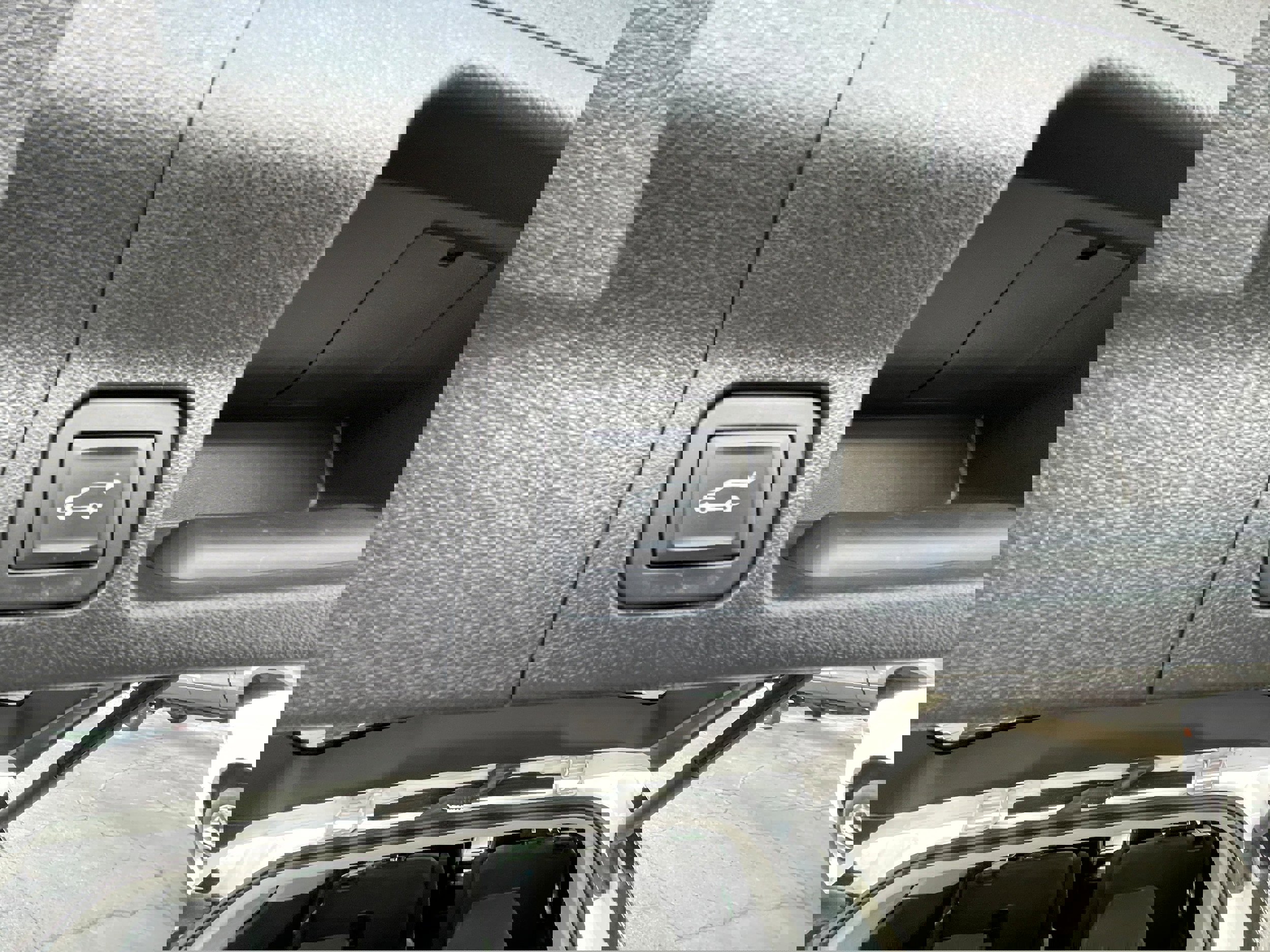 Used 2017 GMC Acadia SLE w/ Driver Alert Package I image 21