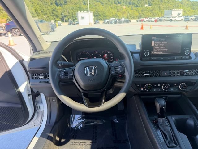Certified 2023 Honda Accord EX image 17