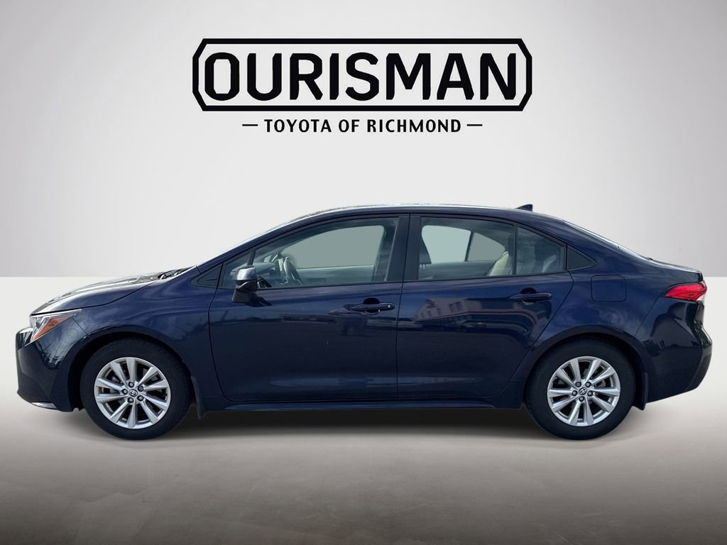 Used 2023 Toyota Corolla LE w/ LE Convenience Package image 4