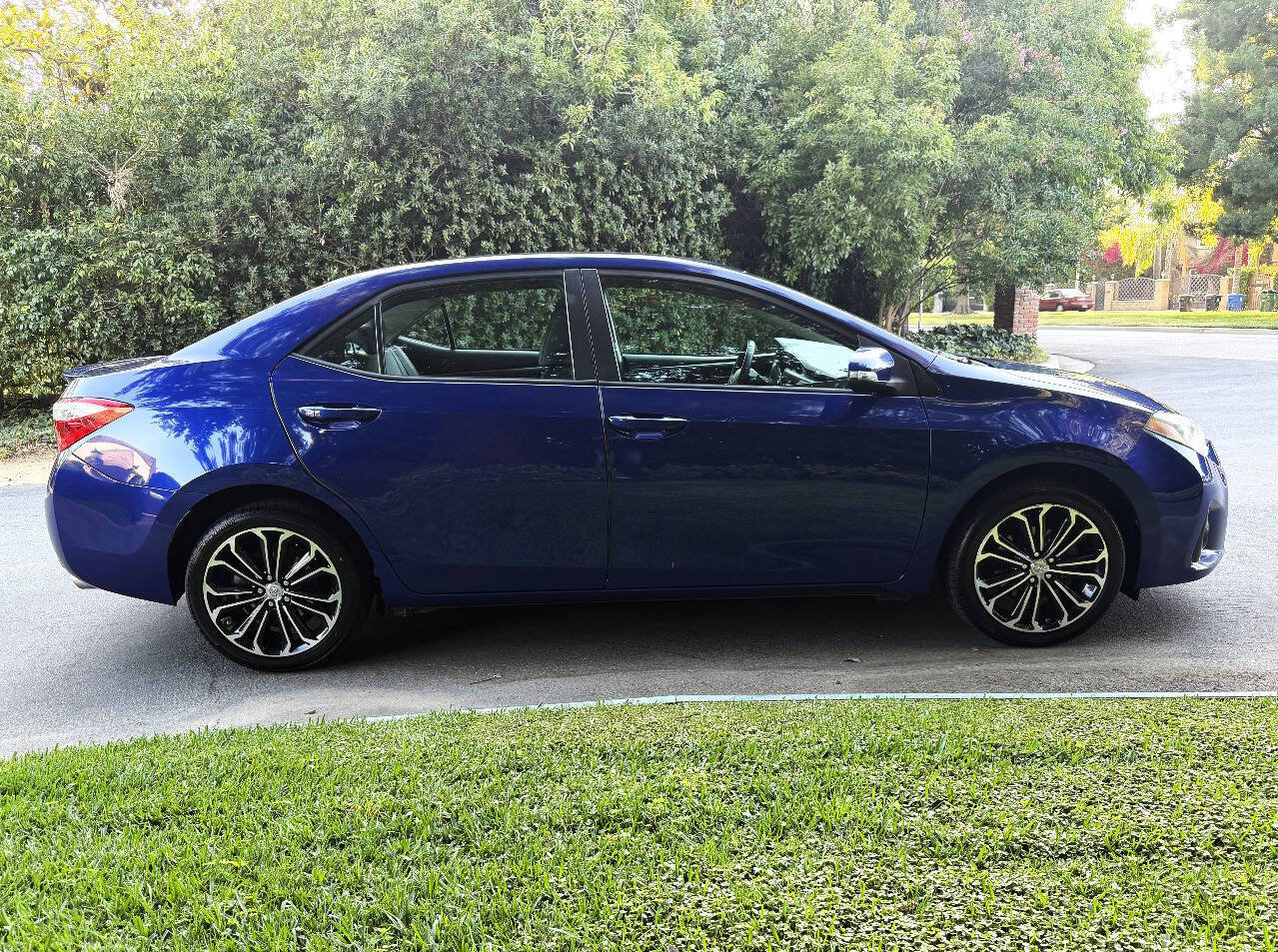 Used 2015 Toyota Corolla S FWD image 7