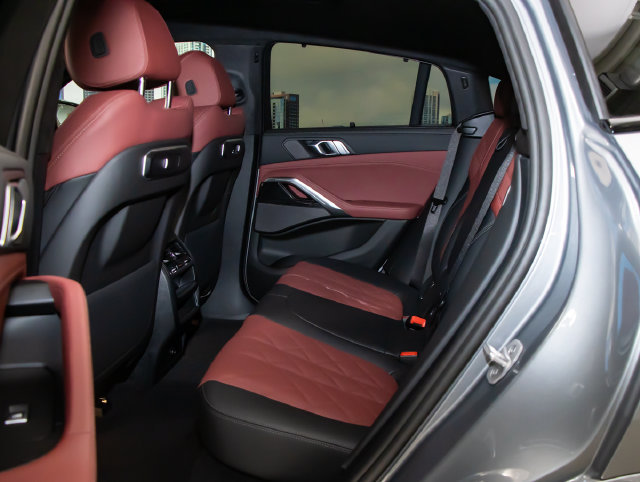 New 2027 BMW X6 xDrive40i w/ Executive Package AWD/4WD image 20