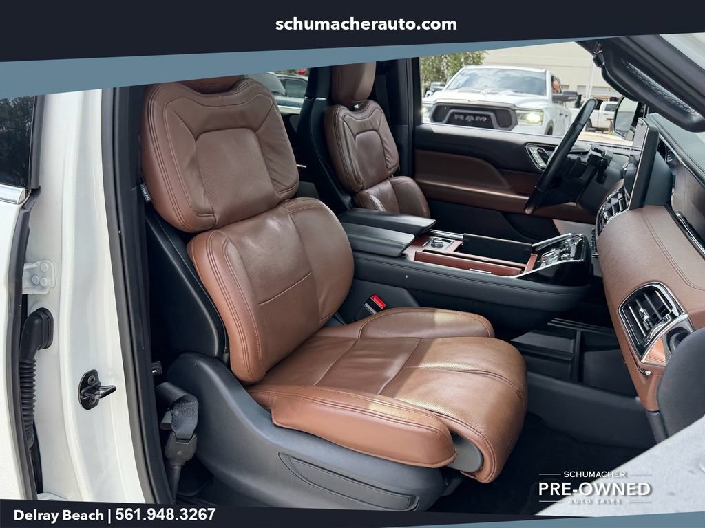 Used 2022 Lincoln Navigator L Reserve RWD image 16