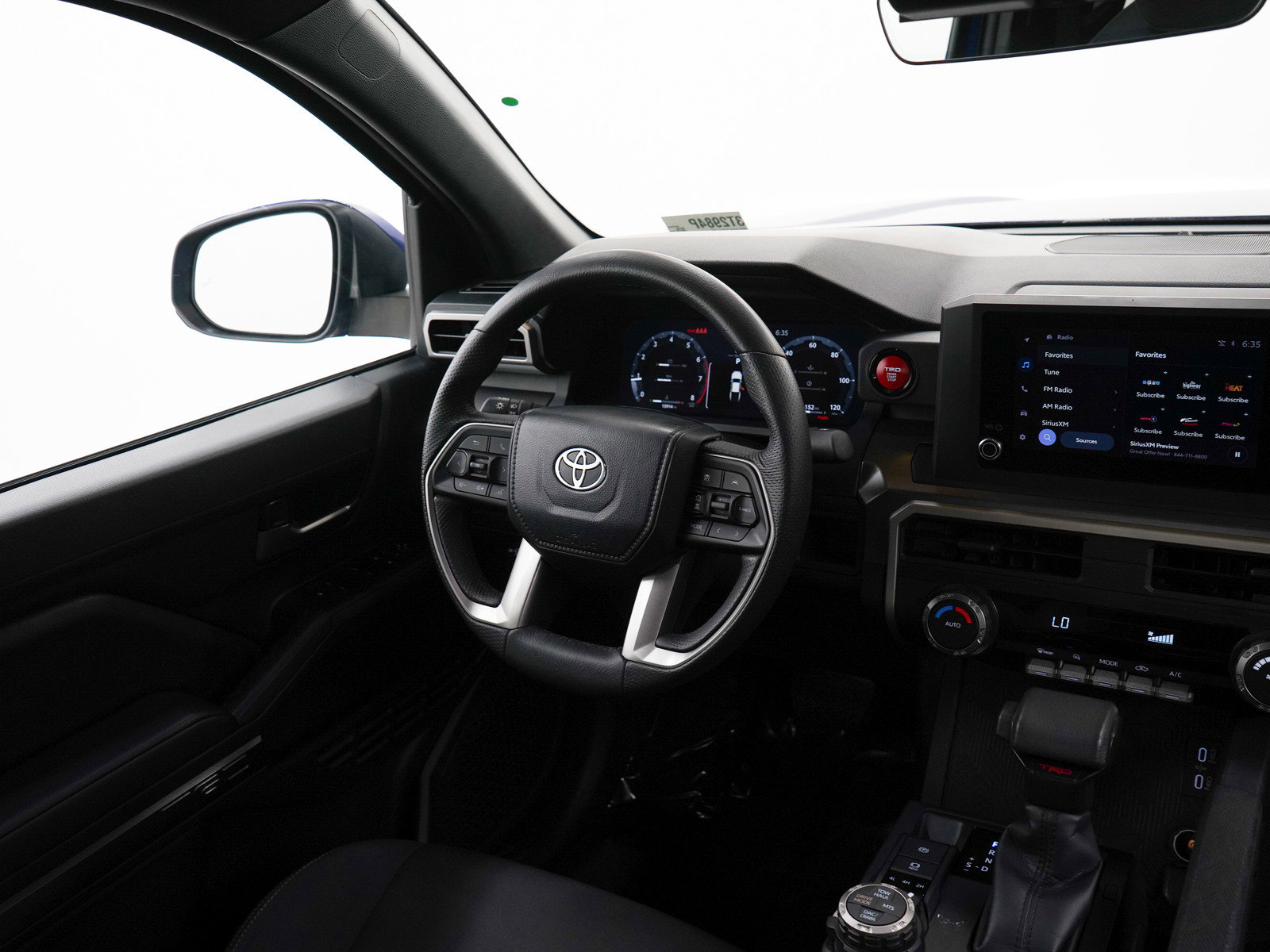 Used 2024 Toyota Tacoma TRD Off-Road image 15