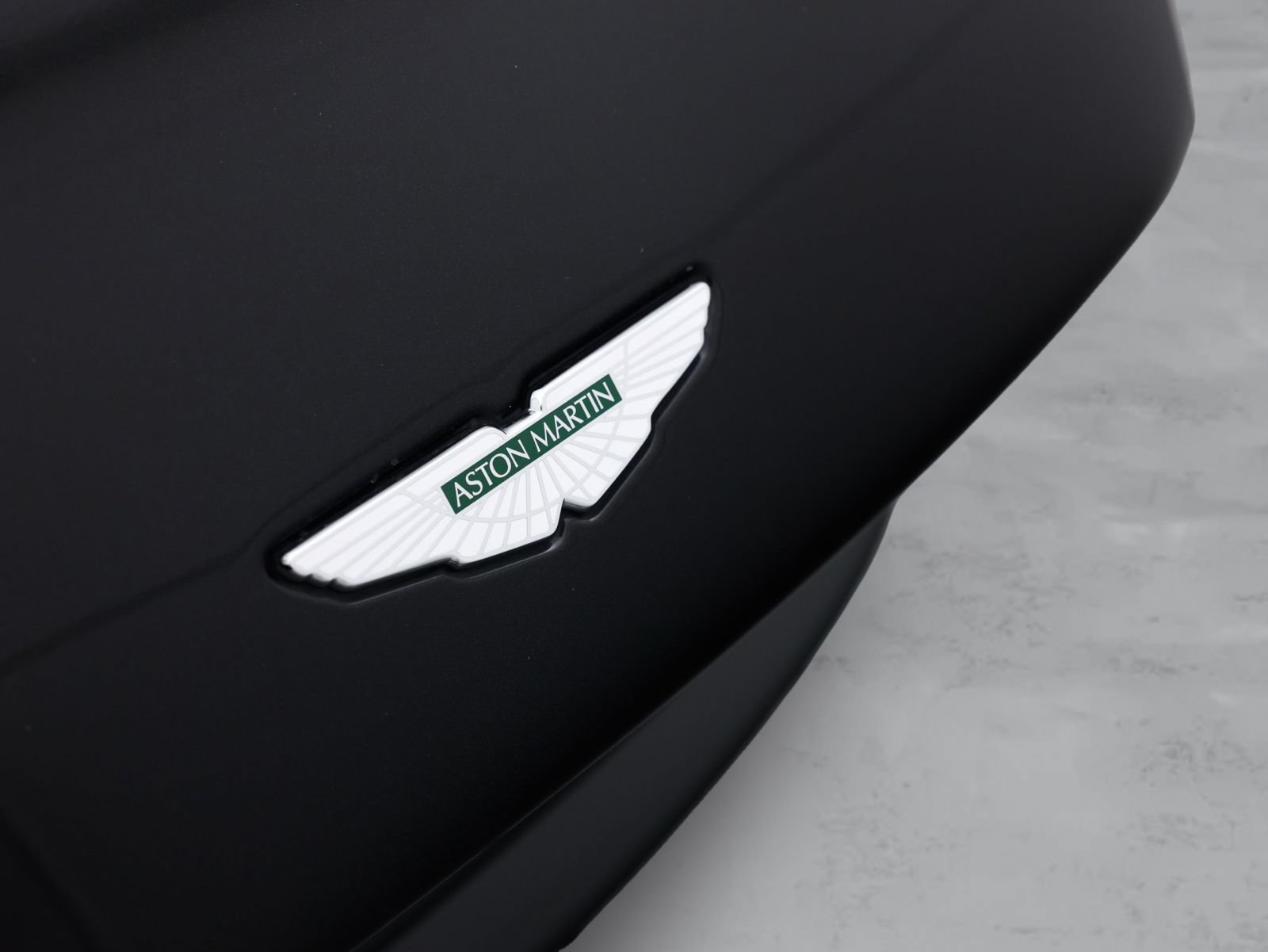 Used 2018 Aston Martin DB11 V12 RWD image 13