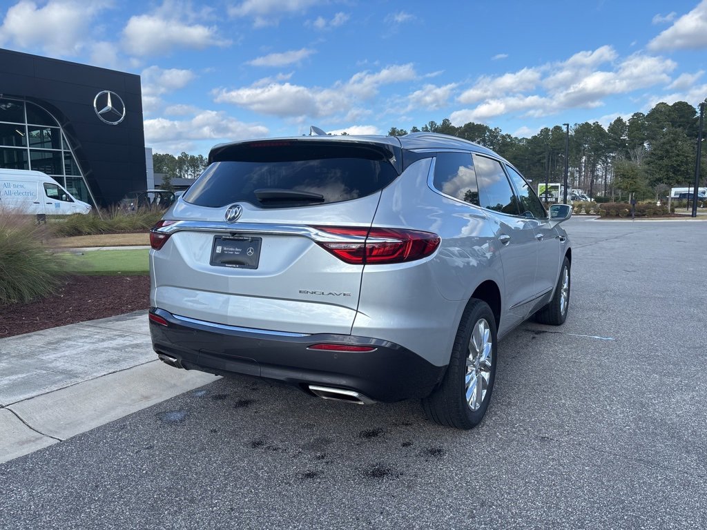 Used 2019 Buick Enclave Premium w/ Experience Buick Package image 4