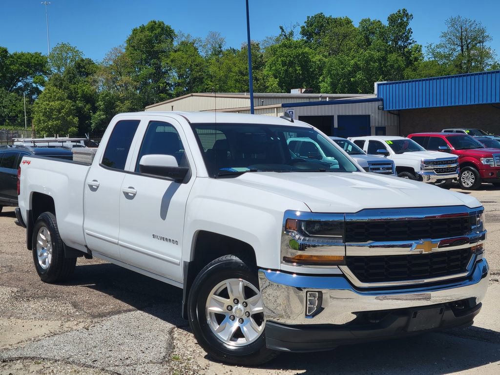 Used 2018 Chevrolet Silverado 1500 LT w/ All Star Edition AWD/4WD image 57