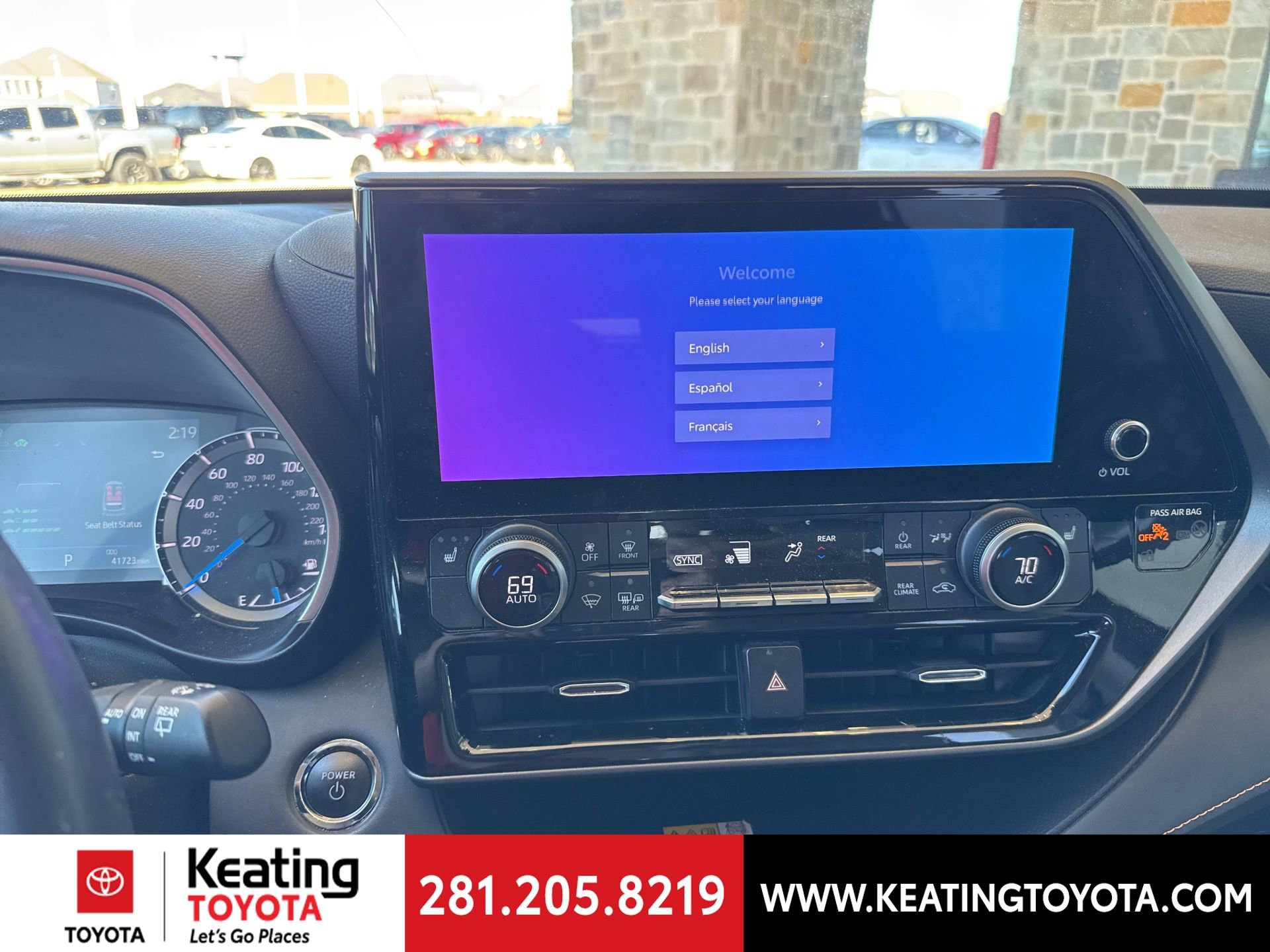 Certified 2023 Toyota Highlander Bronze Edition image 26