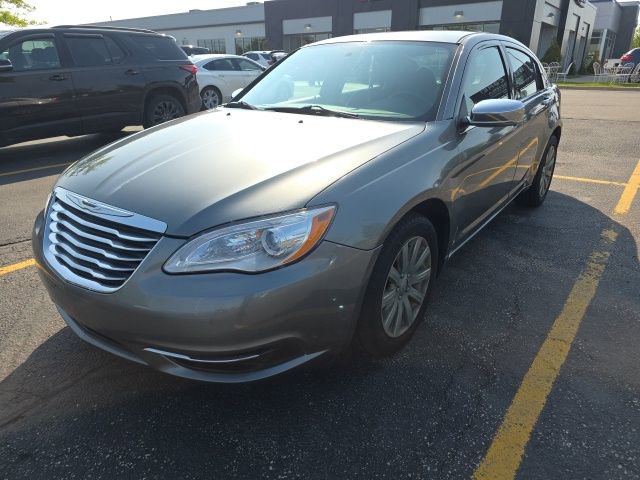 Used 2012 Chrysler 200 Touring FWD image 2