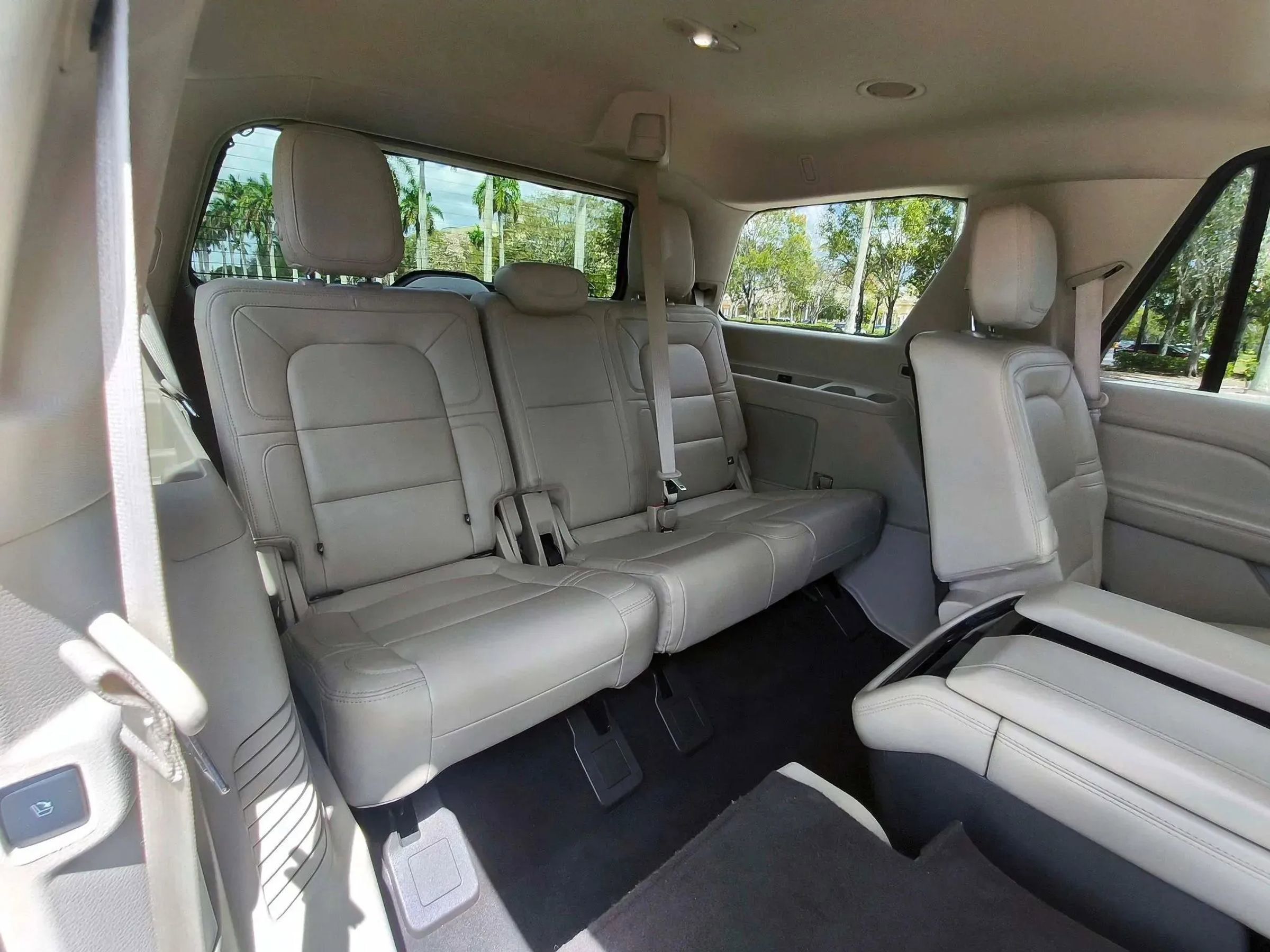 Used 2020 Lincoln Navigator Reserve w/ Equipment Group 201A Reserve RWD image 41