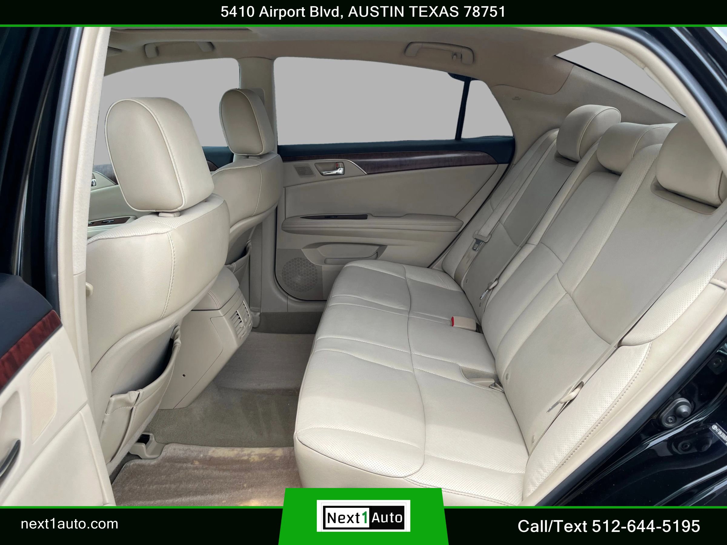 Used 2011 Toyota Avalon Limited FWD image 30