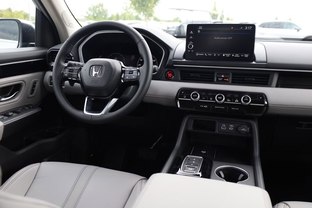 New 2025 Honda Pilot Touring image 29
