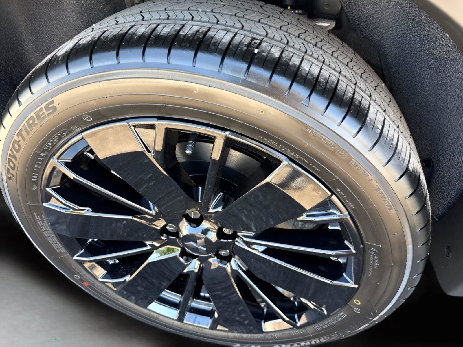 New 2026 Mitsubishi Outlander LE FWD image 13