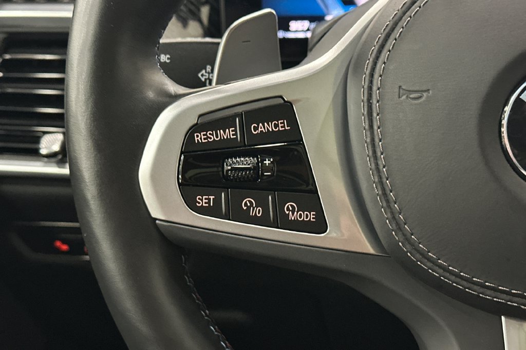 Certified 2025 BMW X7 M60i AWD/4WD image 29