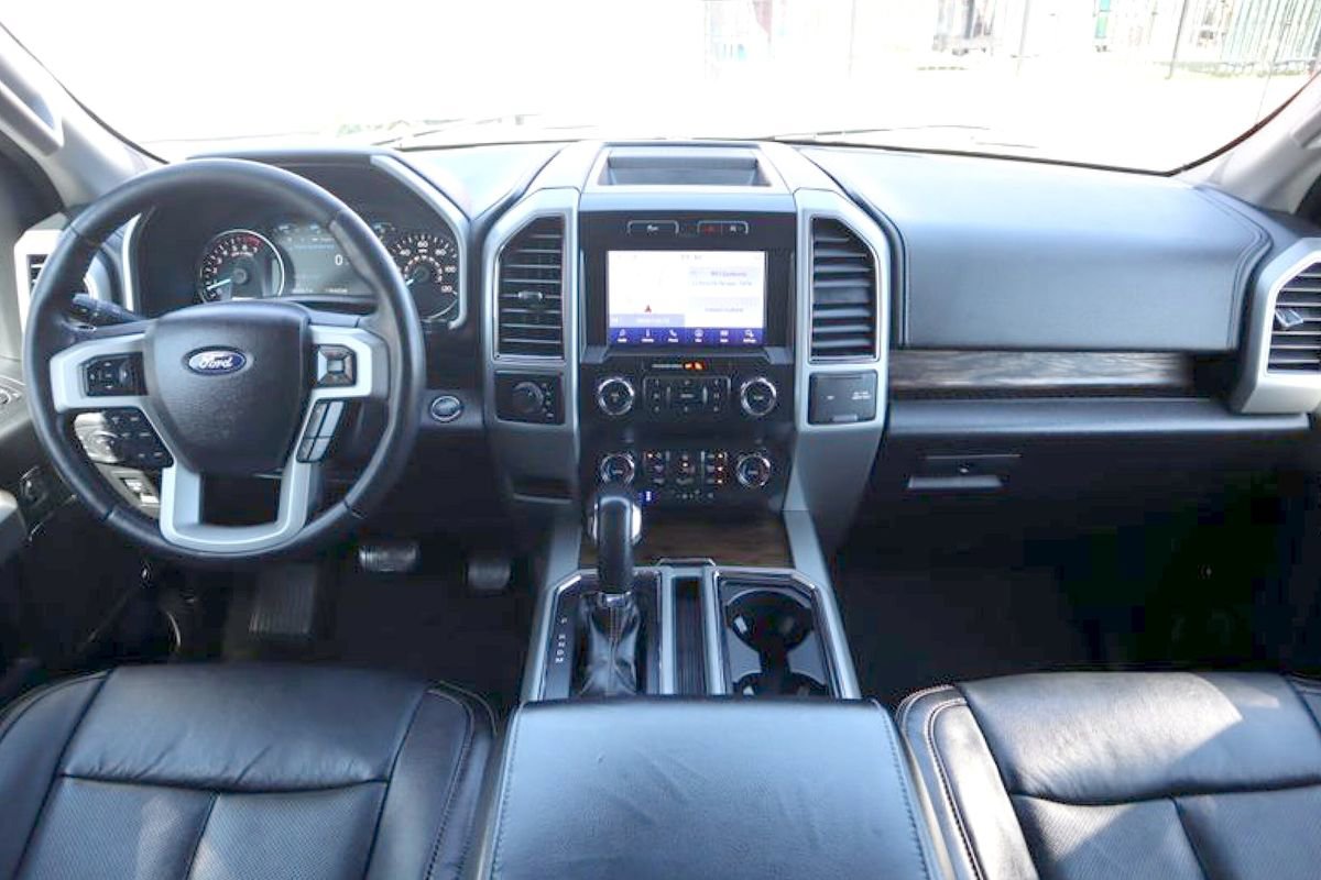 Used 2019 Ford F150 Lariat image 24