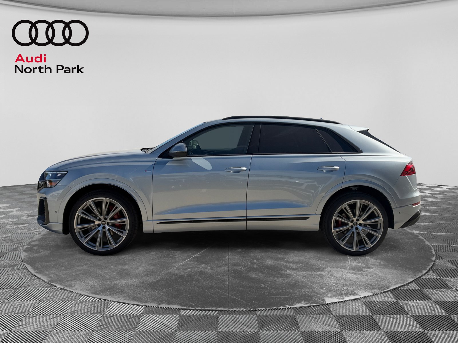New 2027 Audi Q8 Prestige AWD/4WD image 2