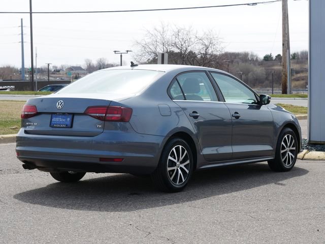 Used 2017 Volkswagen Jetta SE image 7