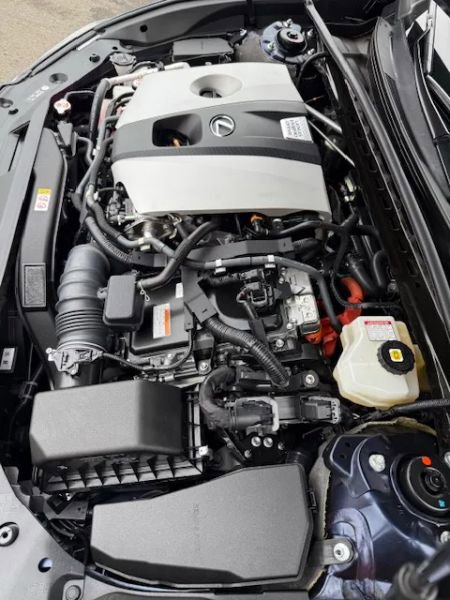 Used 2021 Lexus ES 300h w/ Accessory Package image 9