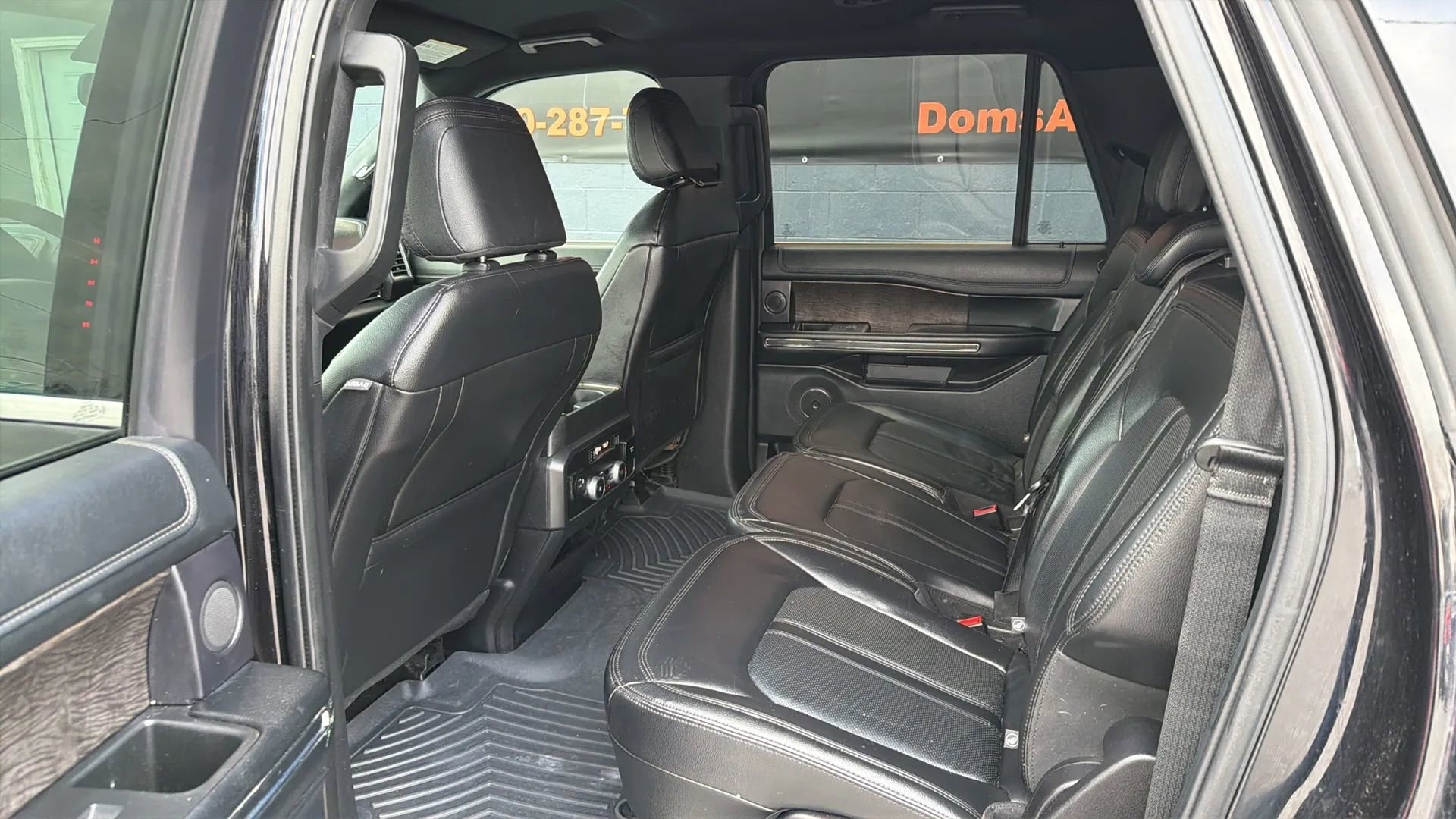 Used 2021 Ford Expedition Max Limited image 17