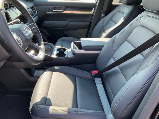 New 2027 GMC Terrain Elevation w/ Elevation Premium Package FWD image 2