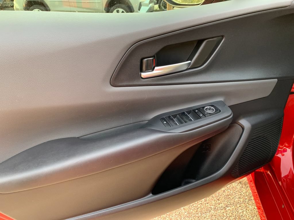 Used 2024 Toyota Prius XLE AWD/4WD image 12