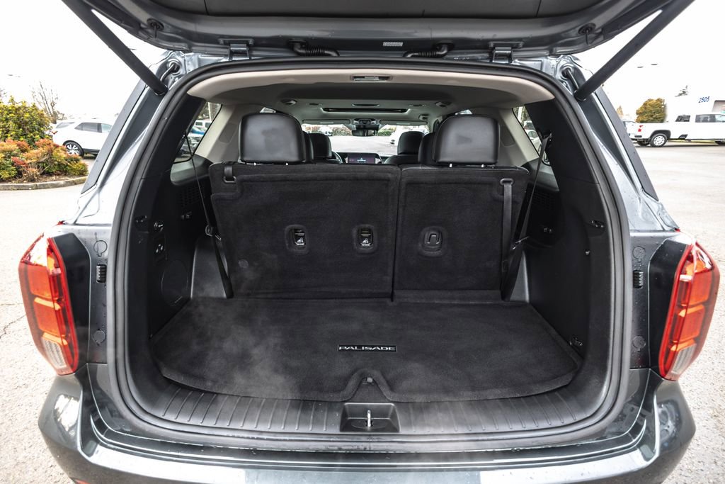Used 2023 Hyundai Palisade SEL w/ Premium Package image 34