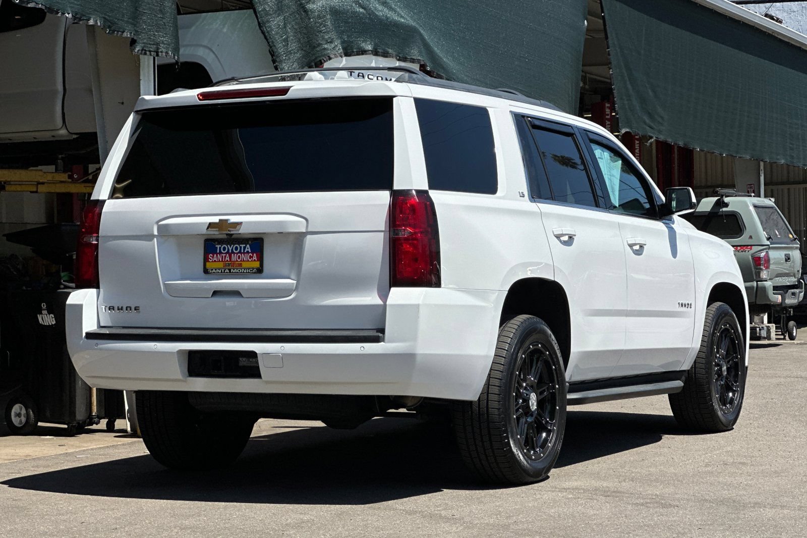 Used 2015 Chevrolet Tahoe LS RWD image 4
