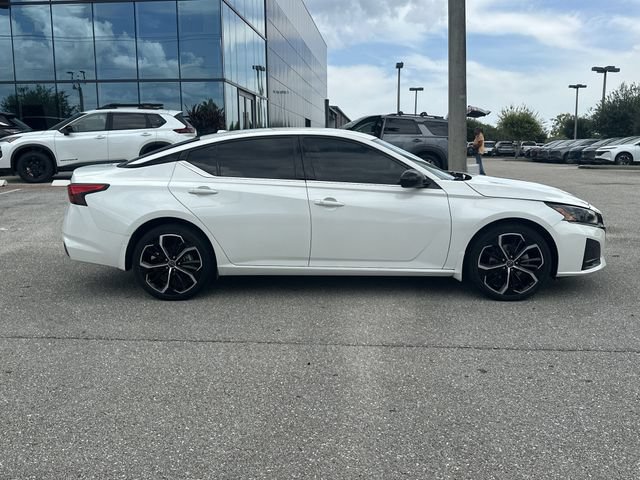 Used 2024 Nissan Altima 2.5 SR AWD/4WD image 6