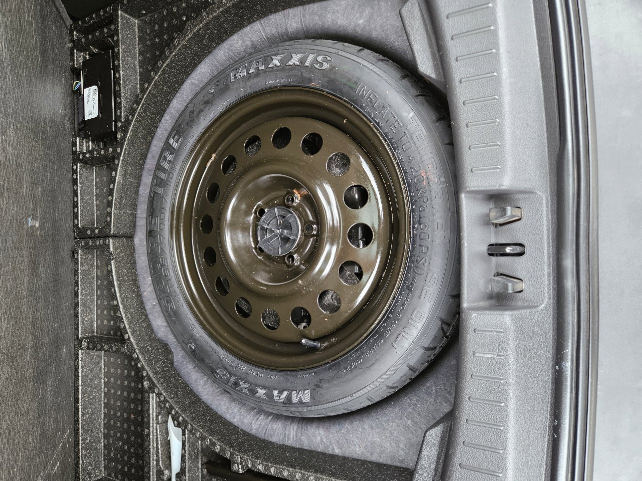 Used 2019 Ford Escape SEL image 34