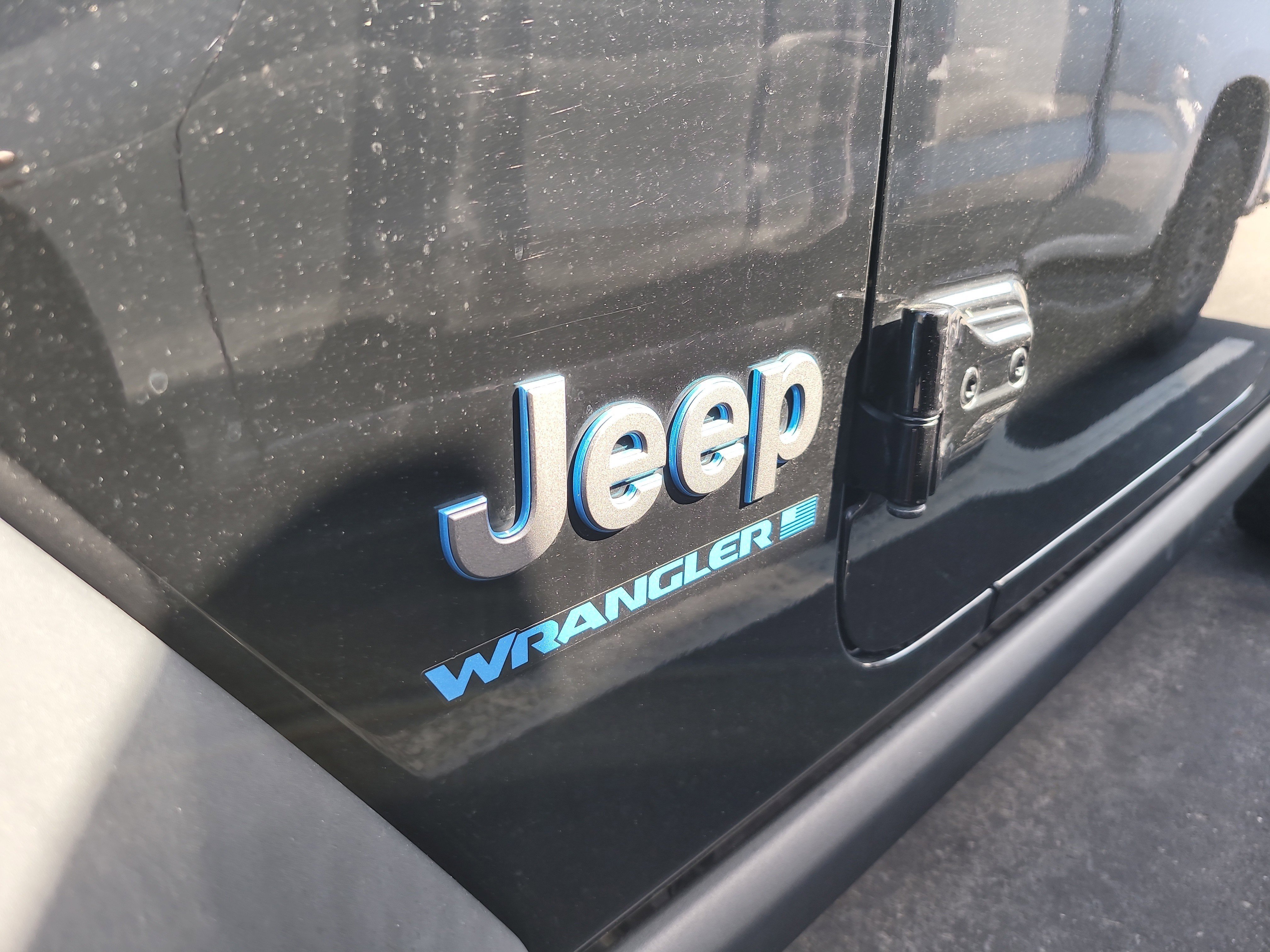 Used 2023 Jeep Wrangler Unlimited Rubicon 4xe image 9