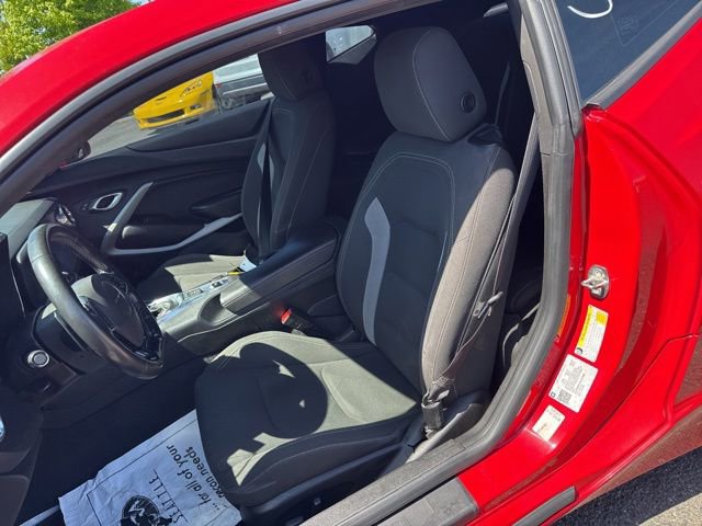 Used 2020 Chevrolet Camaro LT RWD image 11