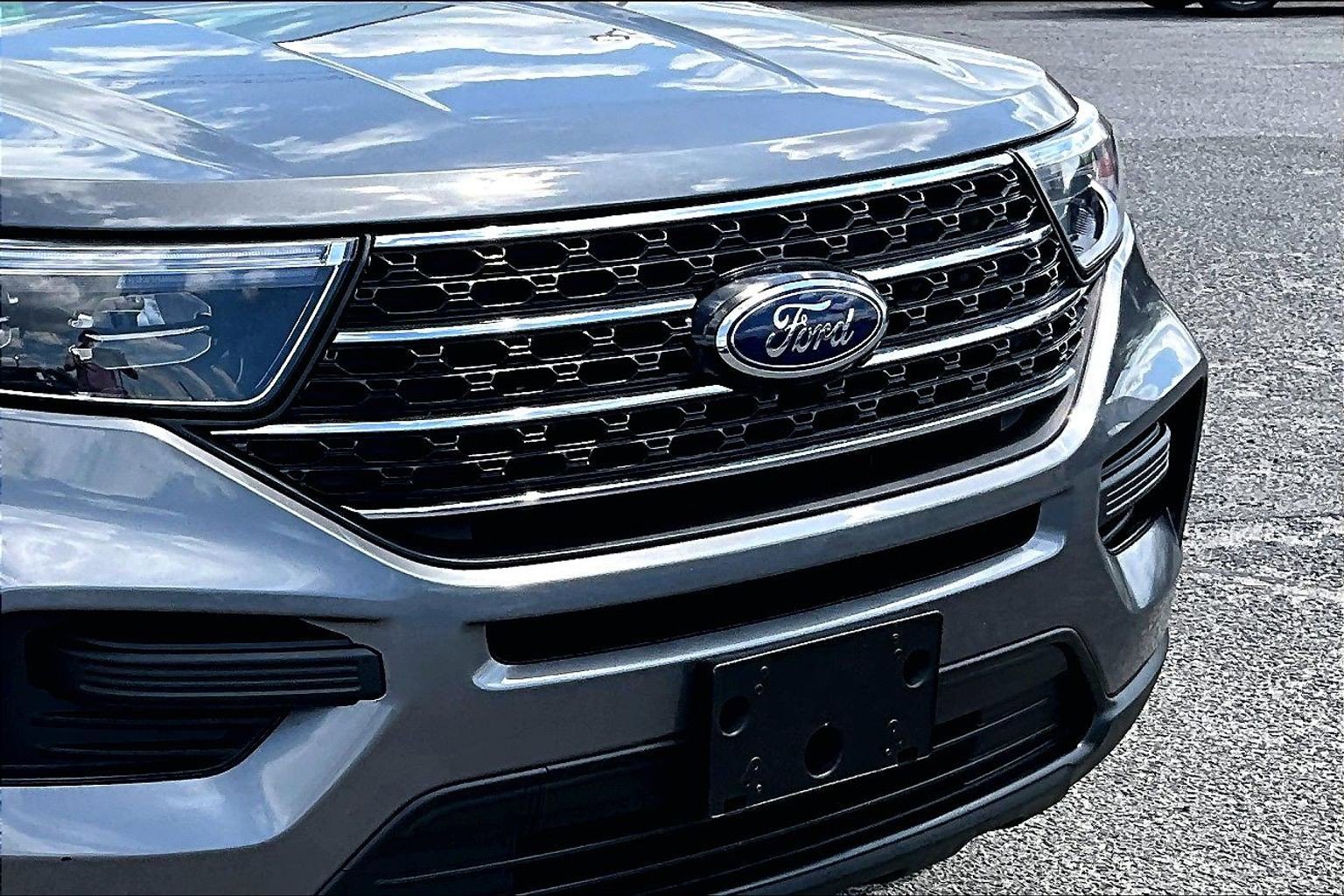 Used 2021 Ford Explorer XLT AWD/4WD image 29