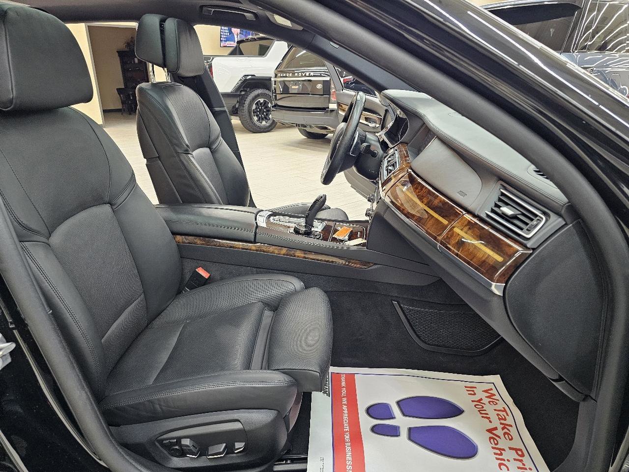 Used 2014 BMW 750Li image 21
