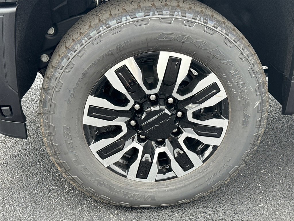 New 2026 GMC Sierra 2500 Denali Ultimate w/ Max Trailering Package image 11