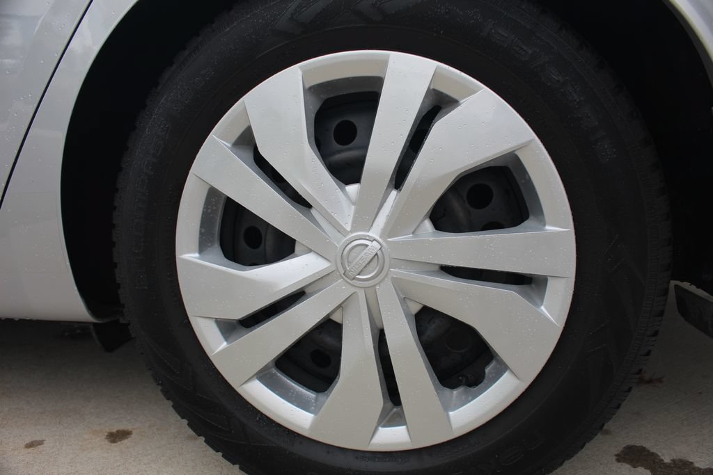Used 2024 Nissan Versa S w/ Trunk Package FWD image 6