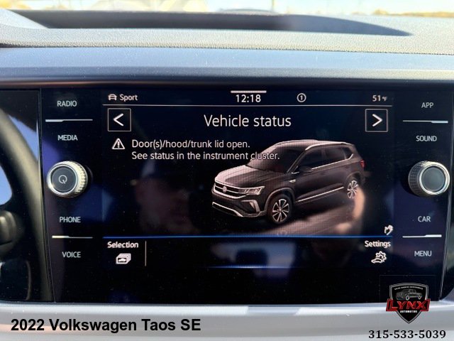 Used 2022 Volkswagen Taos SE w/ Panoramic Sunroof Package image 19