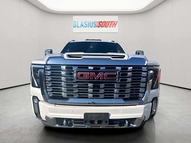 Used 2024 GMC Sierra 3500 Denali w/ Denali Reserve Package AWD/4WD image 8