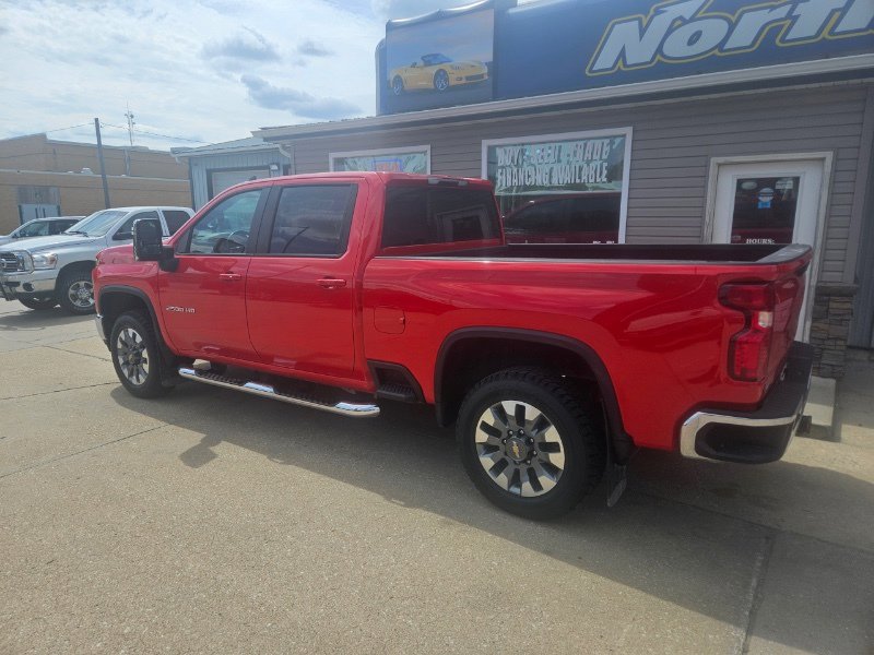 Used 2022 Chevrolet Silverado 2500 LT w/ Convenience Package image 2