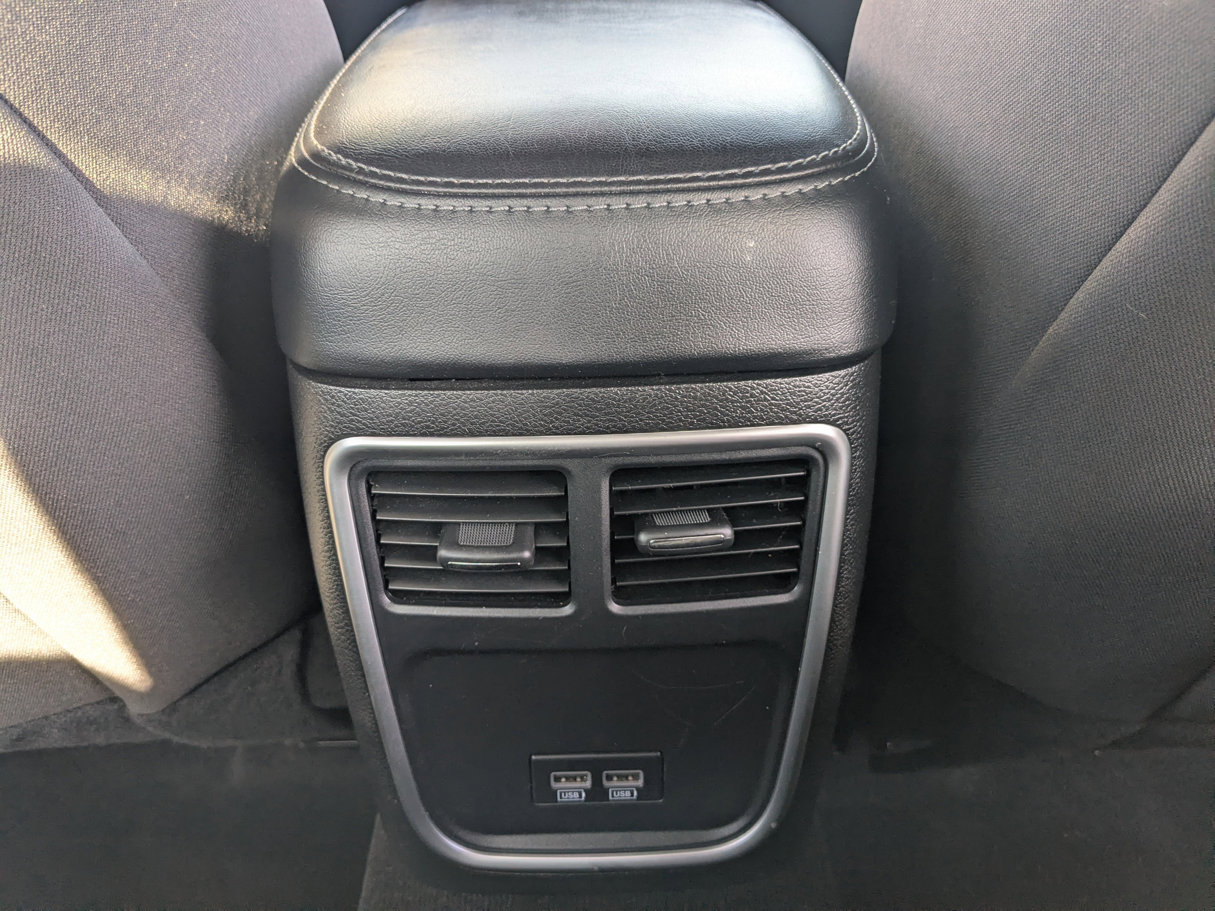 Used 2021 Dodge Charger SXT image 13