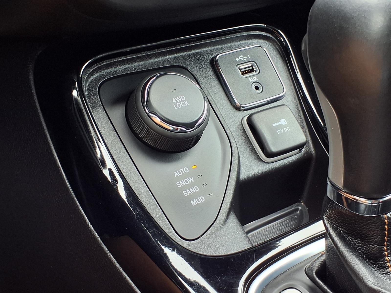 Certified 2020 Jeep Compass Limited AWD/4WD image 13