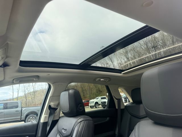 Used 2017 Cadillac XT5 Premium Luxury image 3