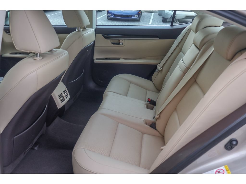 Used 2017 Lexus ES 350 w/ Premium Package FWD image 19