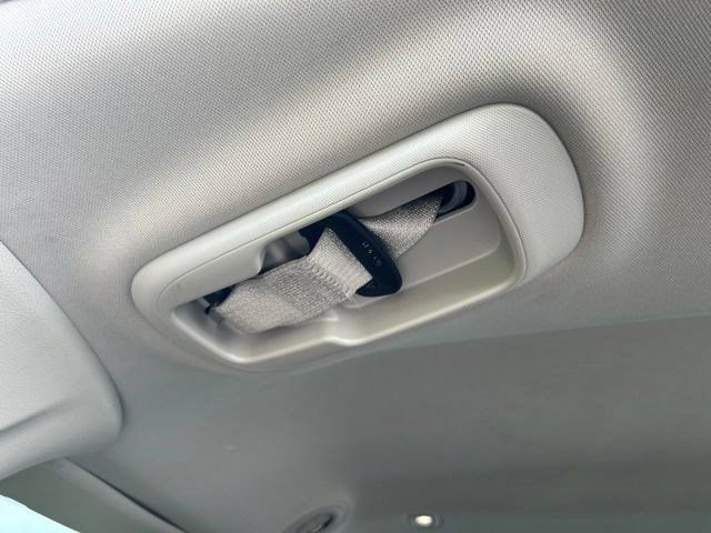 Used 2023 Chrysler Pacifica Touring-L FWD image 51